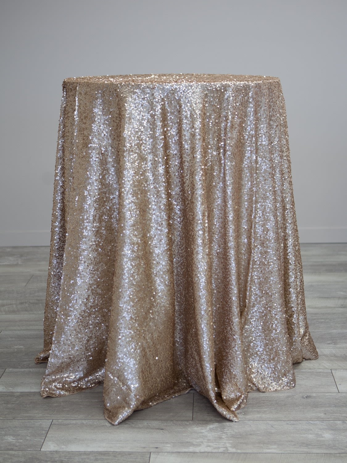 Champagne Gold Sequin (120" Round Only)