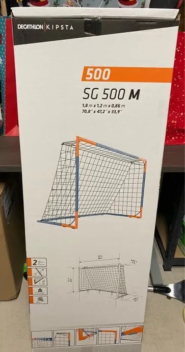 A box with a drawing of a soccer goal