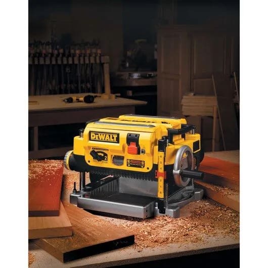 A dew band sawing machine on a workbench
