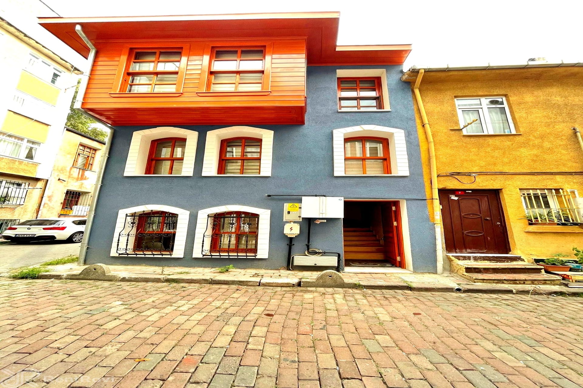 BALAT'TA EŞYALİ KİRALİK EV Apartment for Rent in Fatih, Istanbul, Turkey RentRovi