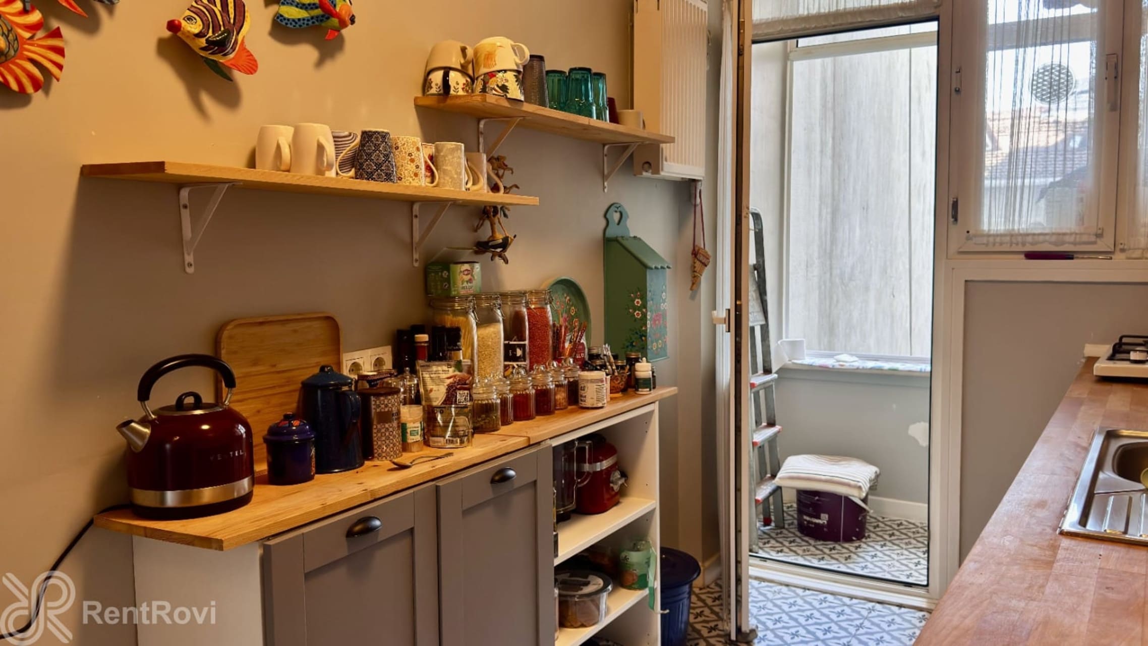 Cihangir'de Kiralık 3+1 Full Eşyalı Şık Daire | 3+1