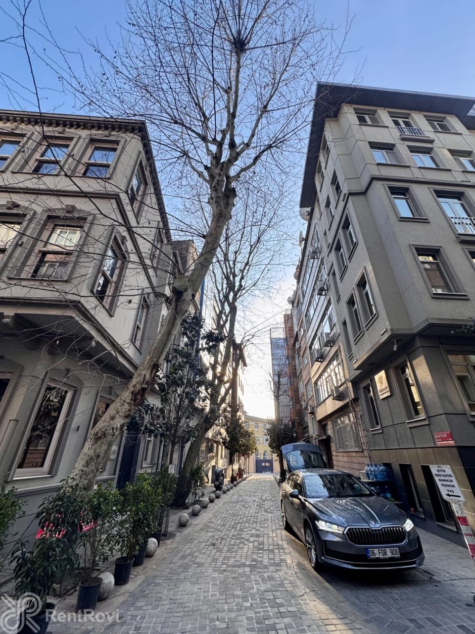 Nişantaşı'nda Şık ve Modern Kiralık 1+1 Eşyalı Daire | 1+1