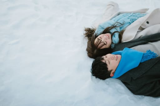 真っ白な新雪の上に