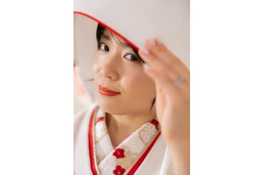 綿帽子で儚く、美しく