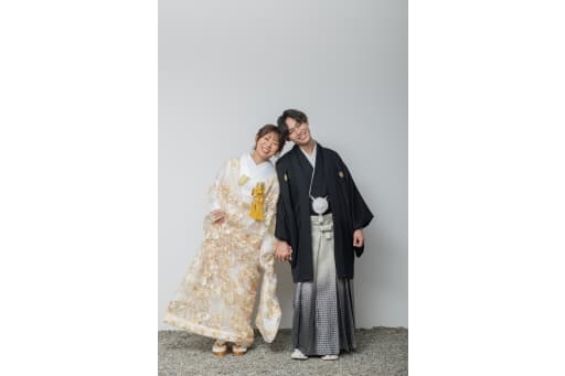 手を繋いで可愛らしい！