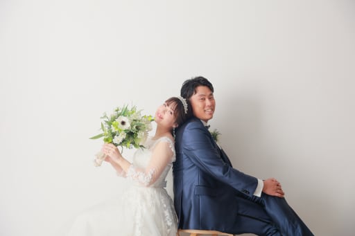 背中を預けて
