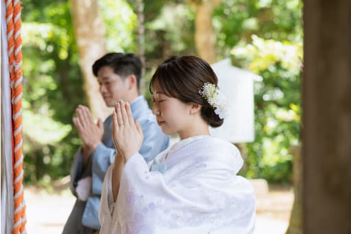 神様へ、結婚報告も加えて。
