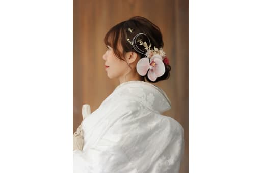 こだわりのヘアメイクも