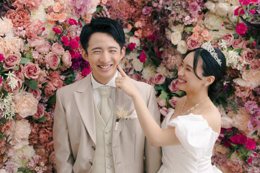 ほっぺツンツン