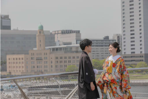 見つめるショット