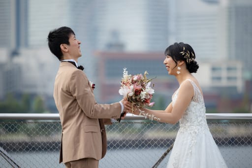 見つめ合うことで