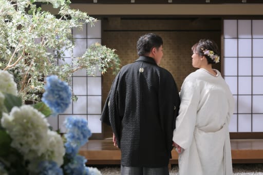 まずはお二人でお散歩です