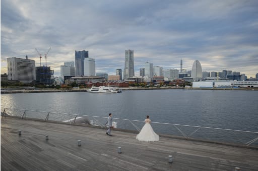 まずは大桟橋の雰囲気がわかるように引きの写真から♪