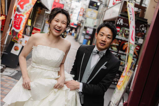 いつもの居酒屋、特別な姿、サイコーの乾杯