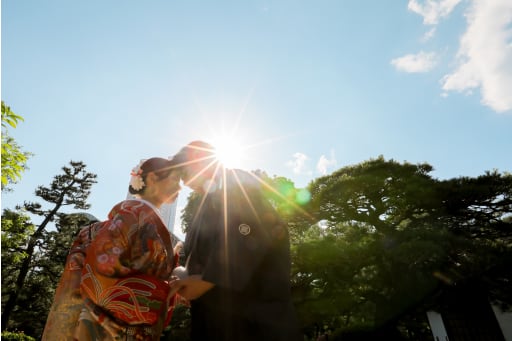 太陽の光線に包まれて