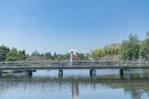 まずは日本庭園で