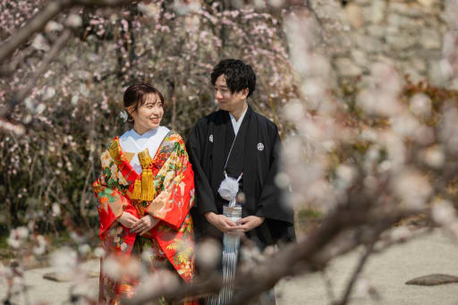 桜の中で