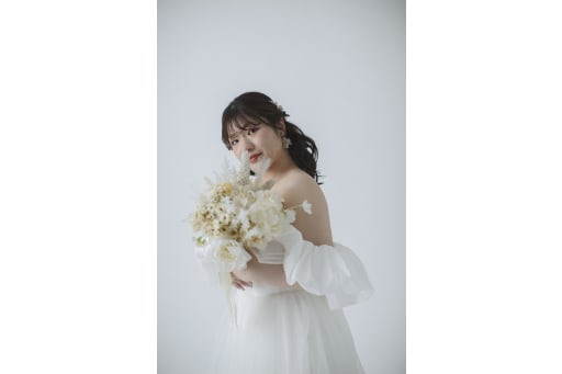 ブーケ越しの花嫁様