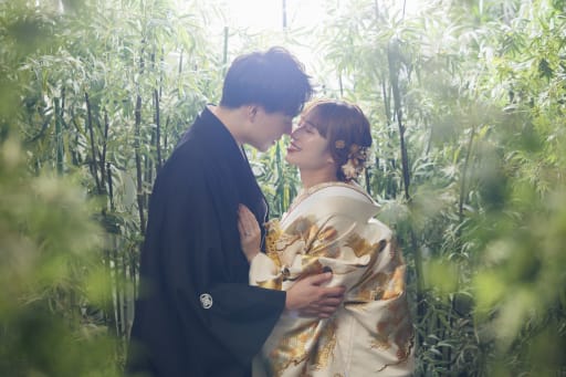 スタジオでも実際に外のようなお写真を撮影することが可能です♪