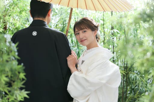 寄り添うご新婦様
