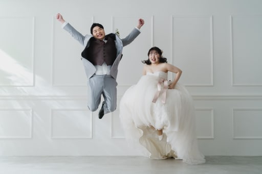 ドレスとタキシードで大ジャンプ！！