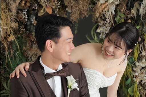 新郎様の前に出て驚かす新婦様