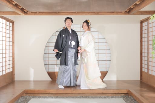 まず白無垢