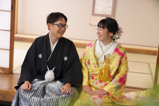 縁側におかけいただいて。