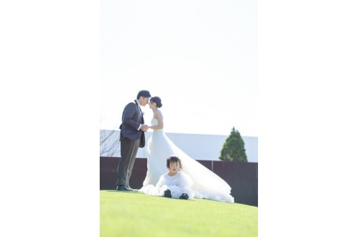 芝生の上にお座りも上手でした＾＾