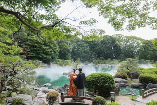 日本庭園の全景を写して