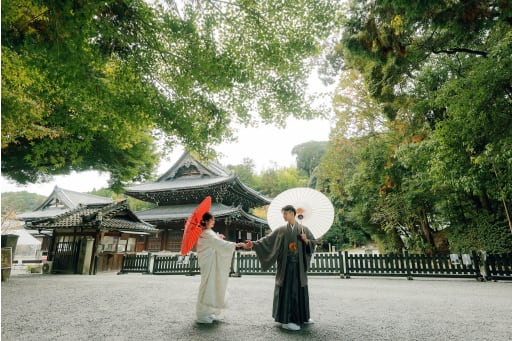 スケール感ある結婚写真。