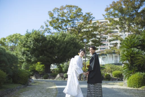 快晴の青空の下で