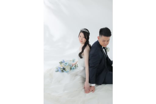 重なる手元