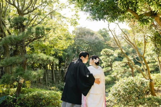 緑いっぱいの日本庭園