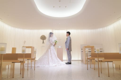 見つめあって