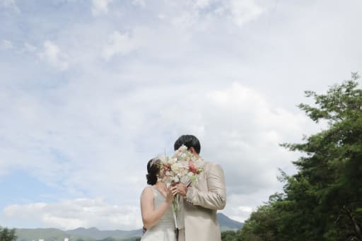 もちろんこうしたお二人だけのカットも撮影させて頂きます♪