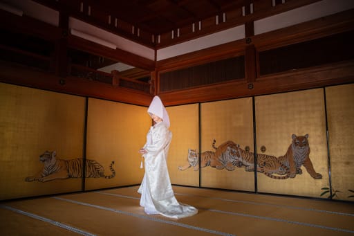 この場所が冒頭でも触れた場所、金戒光明寺の金屏風前です