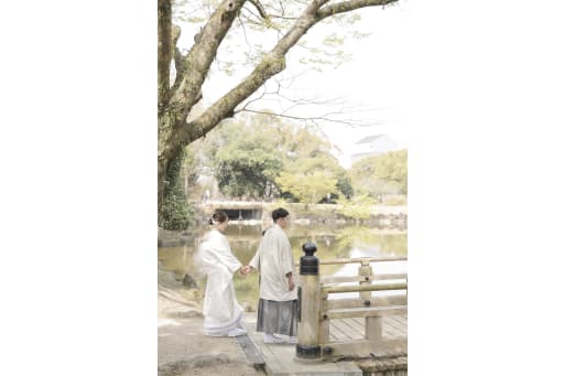 まずは、浮見堂の入り口で