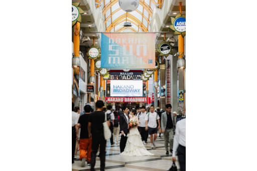 いつもの居酒屋、特別な姿、サイコーの乾杯