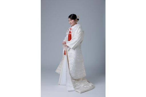 ご新婦様の美しさが主役の一枚