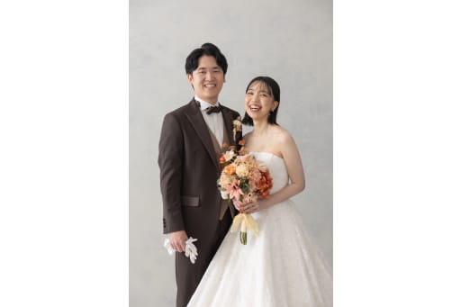 最初はお二人の立ち姿のアップから！