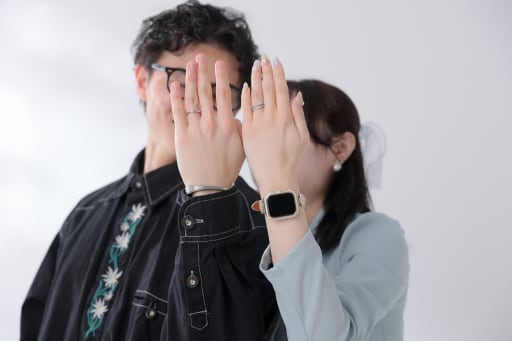 お顔を隠して 