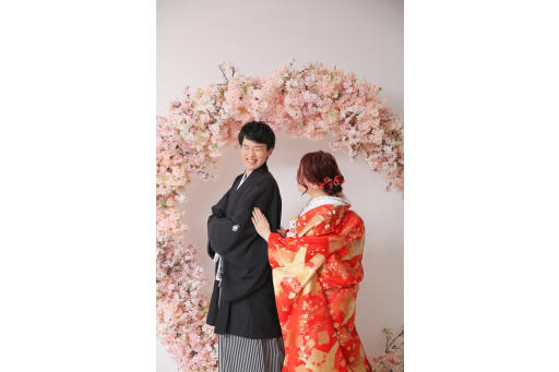 花のアーチで