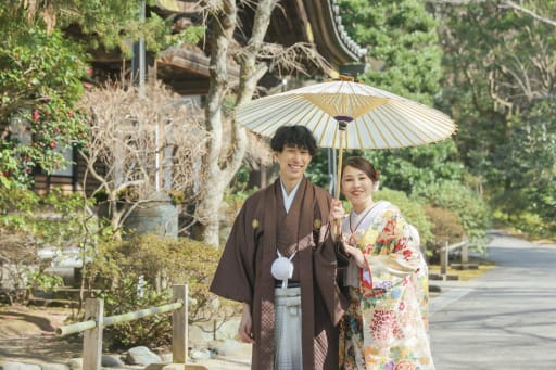 相合傘でよりそって