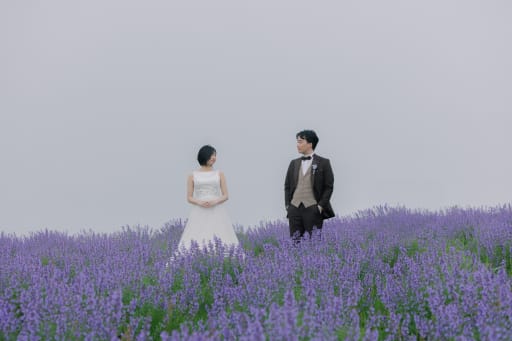 花に埋もれて