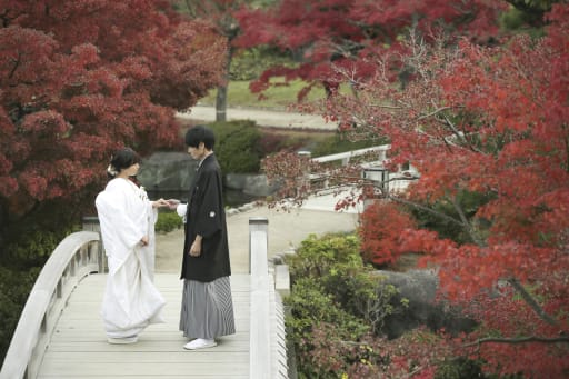 紅葉が美しい日本庭園です