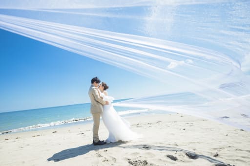 サングラスも海ロケは定番ですね^^