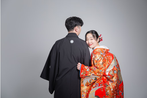 背中に寄り添う、深い信頼