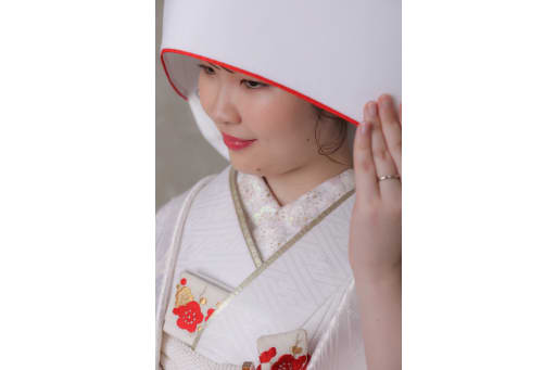白無垢と綿帽子でのソロショットも