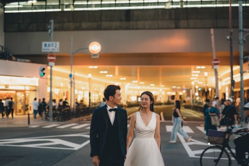 夜の街へ